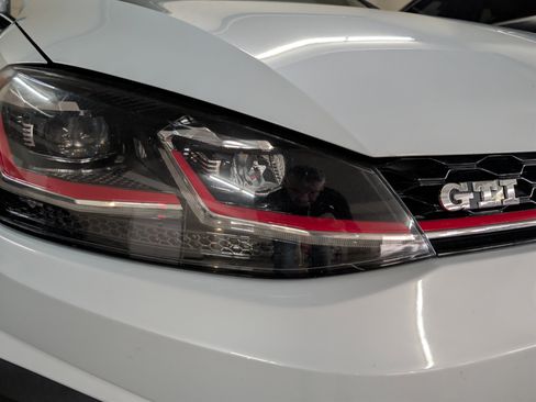 Used 2018 Volkswagen GTI SE image 30