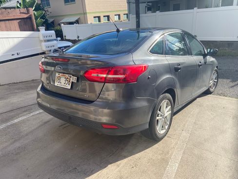 Used 2018 Ford Focus SE image 1