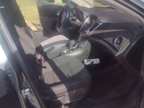 Used 2012 Chevrolet Cruze LT image 11