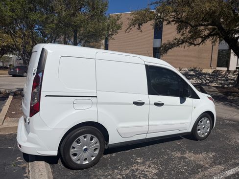 Used 2020 Ford Transit Connect XL image 4