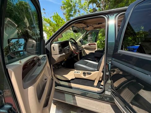 Used 2003 Ford Excursion Limited RWD image 10