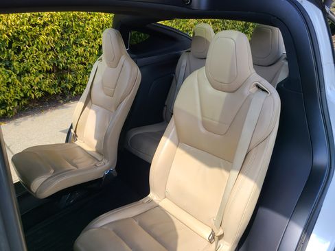 Used 2016 Tesla Model X 75D image 13