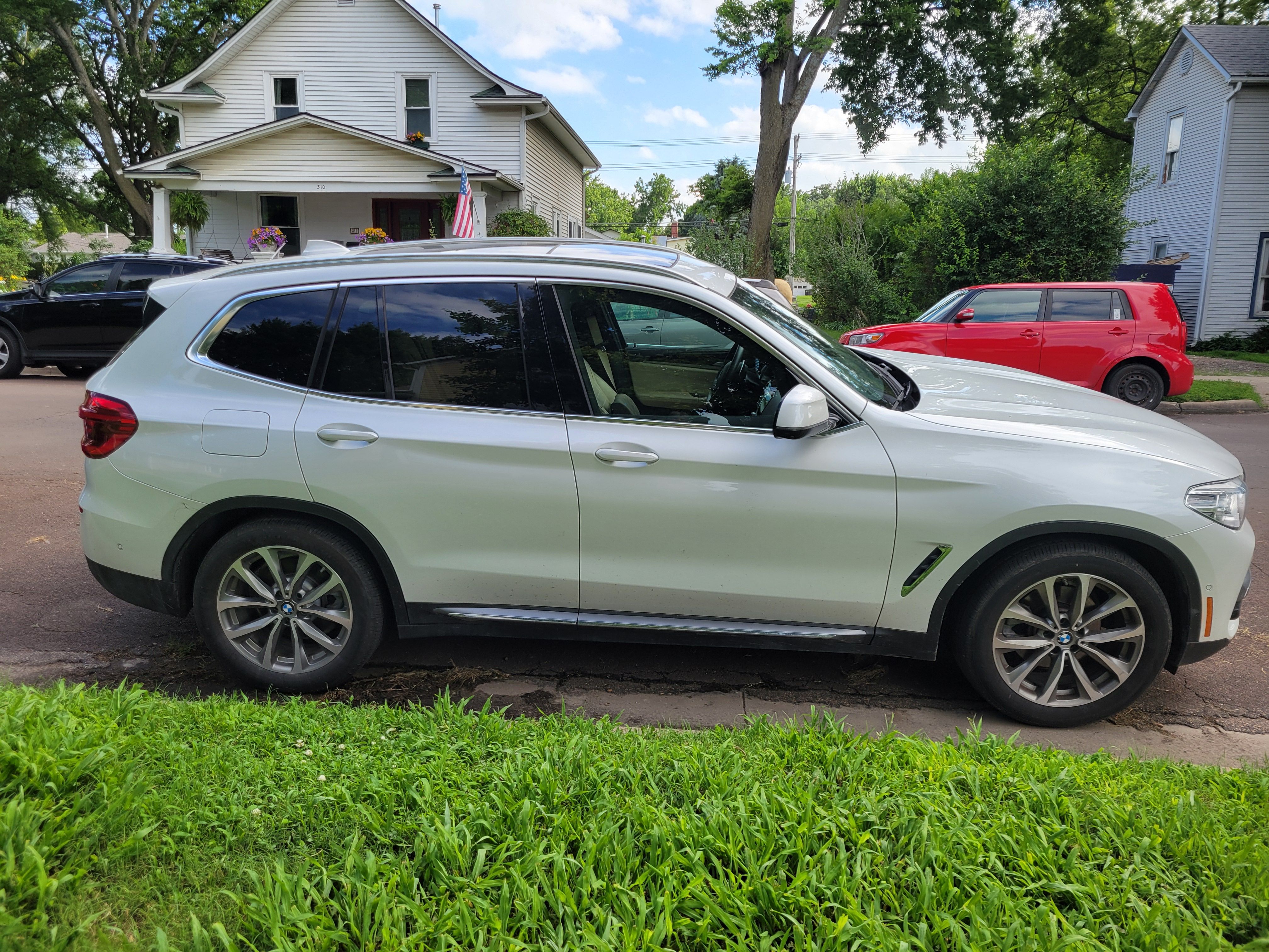 Used 2019 BMW X3 xDrive30i w/ Executive Package AWD/4WD image 11