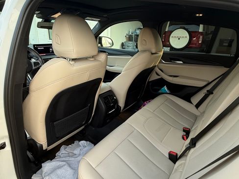 Used 2023 BMW X4 M40i w/ Premium Package image 10