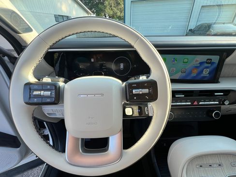 Used 2026 Hyundai Palisade Calligraphy FWD image 9