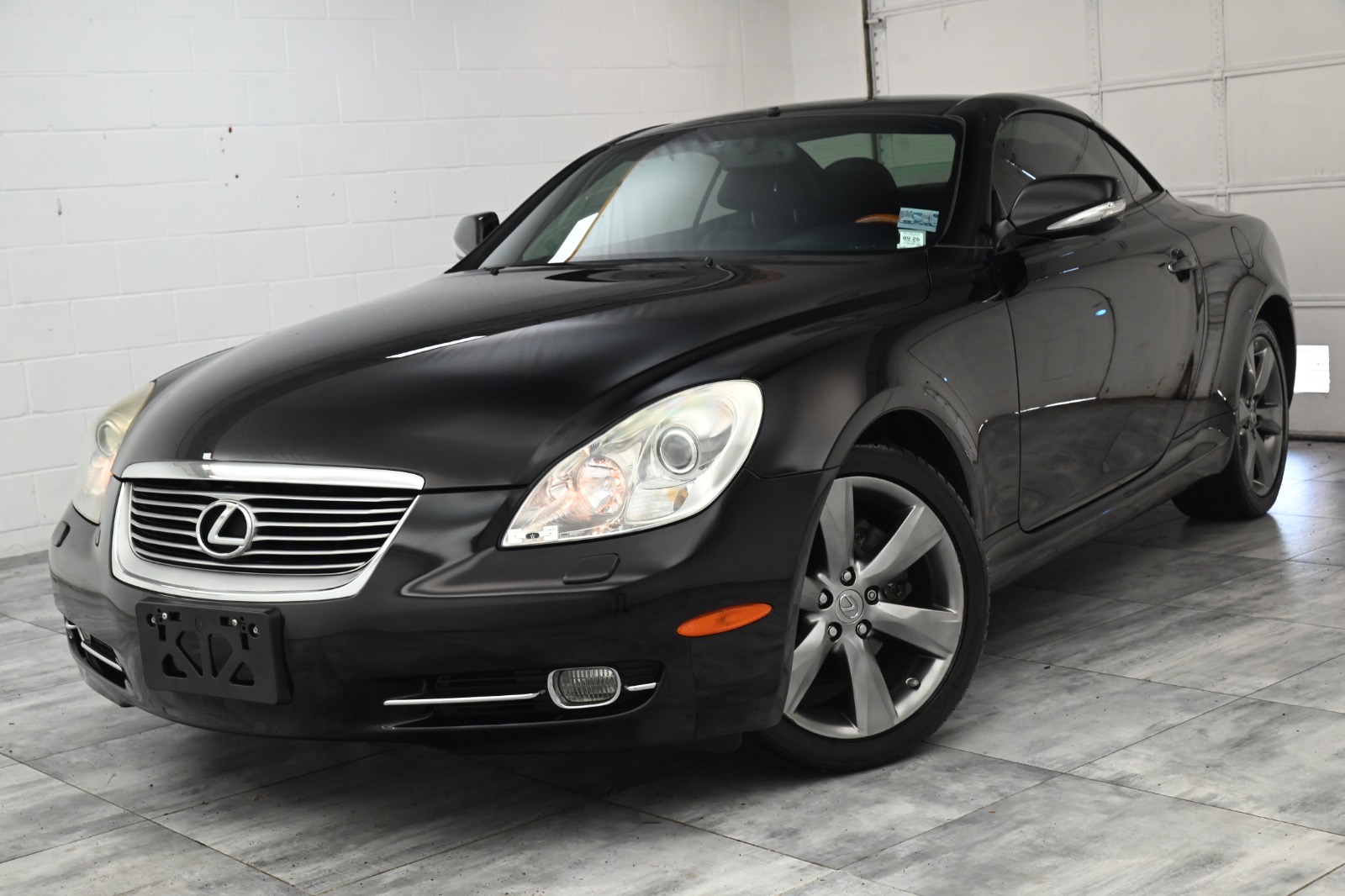 Used 2010 Lexus SC 430 Convertible w/ Preferred Accessory Package RWD image 4