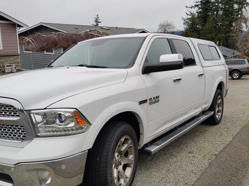 Used 2018 RAM 1500 Laramie w/ Convenience Group image 4