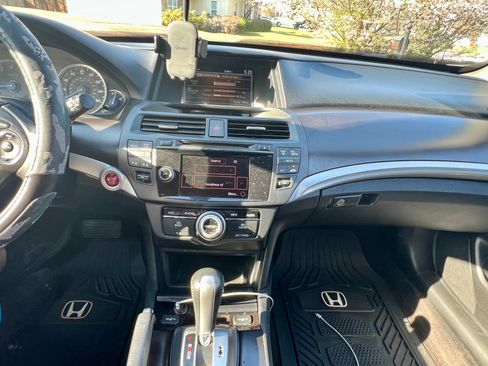 Used 2013 Honda Crosstour EX-L image 12