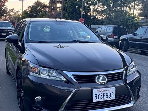 Used 2016 Lexus CT 200h w/ Accessory Package 2 image 4