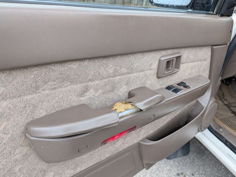 Used 2000 Toyota Tacoma 4x4 Xtracab V6 image 23