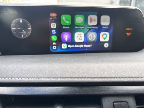 Used 2021 Lexus UX 200 w/ Accessory Package (Z2) image 12