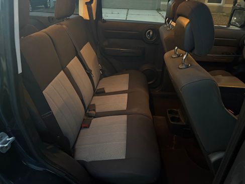 Used 2010 Dodge Nitro Heat w/ Chrome Accents Group image 10