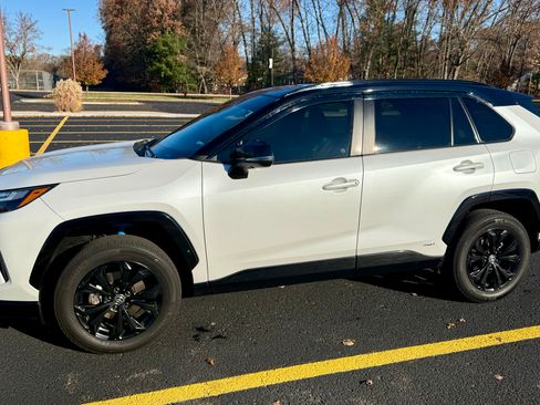 Used 2023 Toyota RAV4 XSE image 2