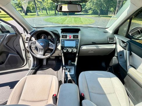 Used 2016 Subaru Forester 2.5i Premium w/ Popular Package #2 AWD/4WD image 12