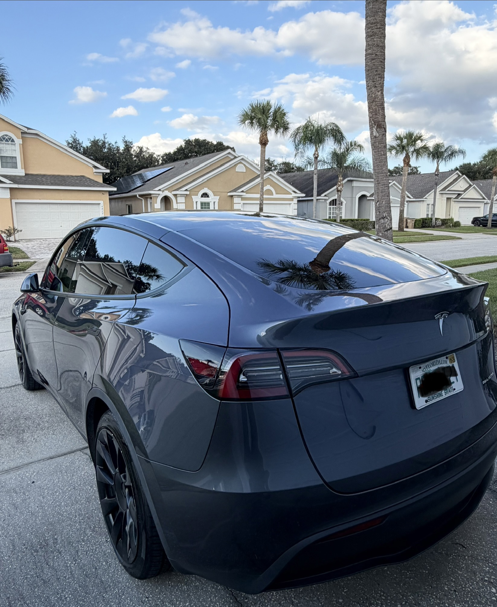 Used 2023 Tesla Model Y Long Range AWD/4WD image 5
