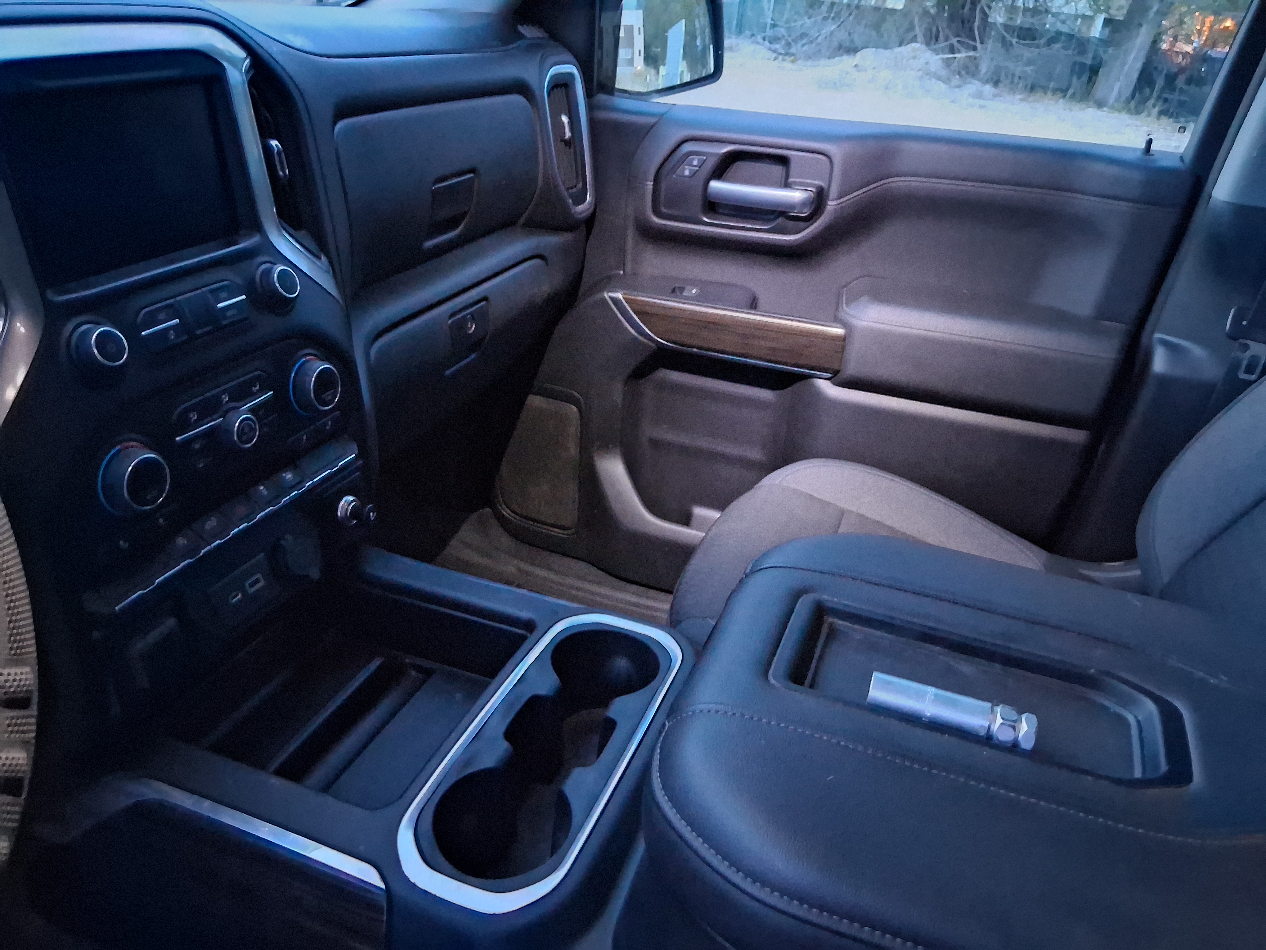 Used 2019 Chevrolet Silverado 1500 RST w/ True North Edition AWD/4WD image 6