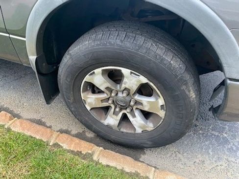 Used 2013 Ford F150 FX4 w/ Luxury Equipment Group image 4