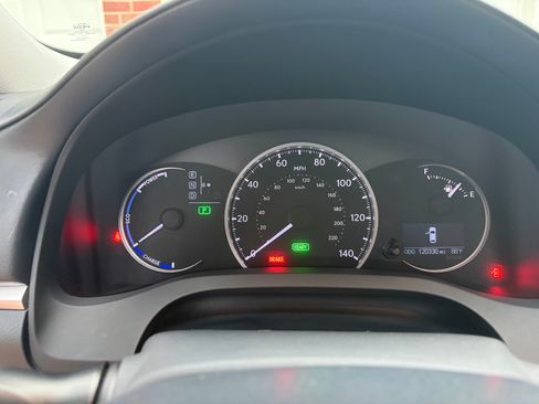 Used 2013 Lexus CT 200h FWD image 15