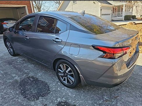 Used 2020 Nissan Versa SV image 12