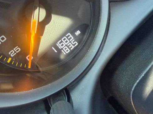 Used 2016 Porsche Cayman GT4 image 16