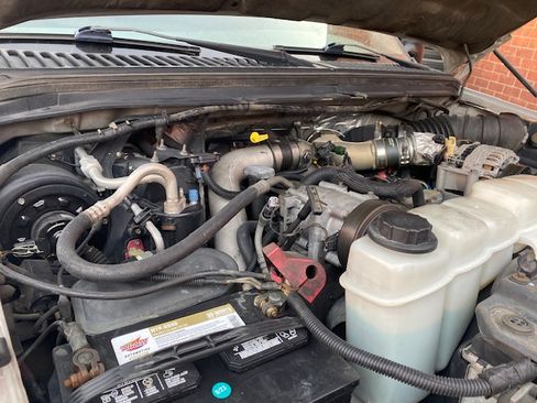 Used 2001 Ford F350 2WD Crew Cab DRW Super Duty image 5