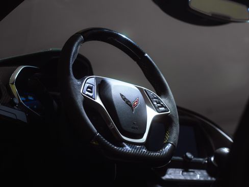 Used 2018 Chevrolet Corvette Z06 image 10