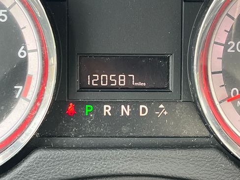 Used 2019 Dodge Grand Caravan SXT image 5