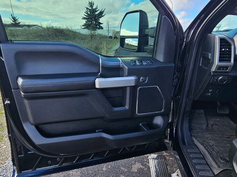Used 2019 Ford F150 Lariat w/ Equipment Group 502A Luxury image 11