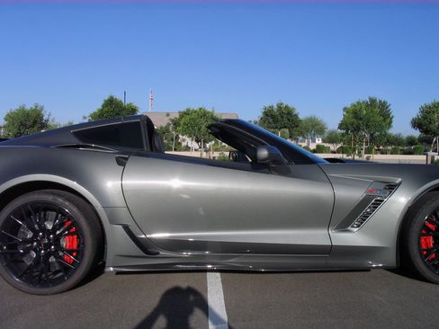 Used 2016 Chevrolet Corvette Z06 w/ 3LZ Preferred Equipment Group image 10