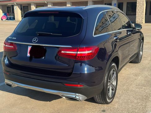Used 2019 Mercedes-Benz GLC 300 image 2