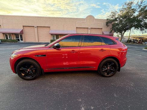 Used 2018 Jaguar F-PACE R-Sport image 9