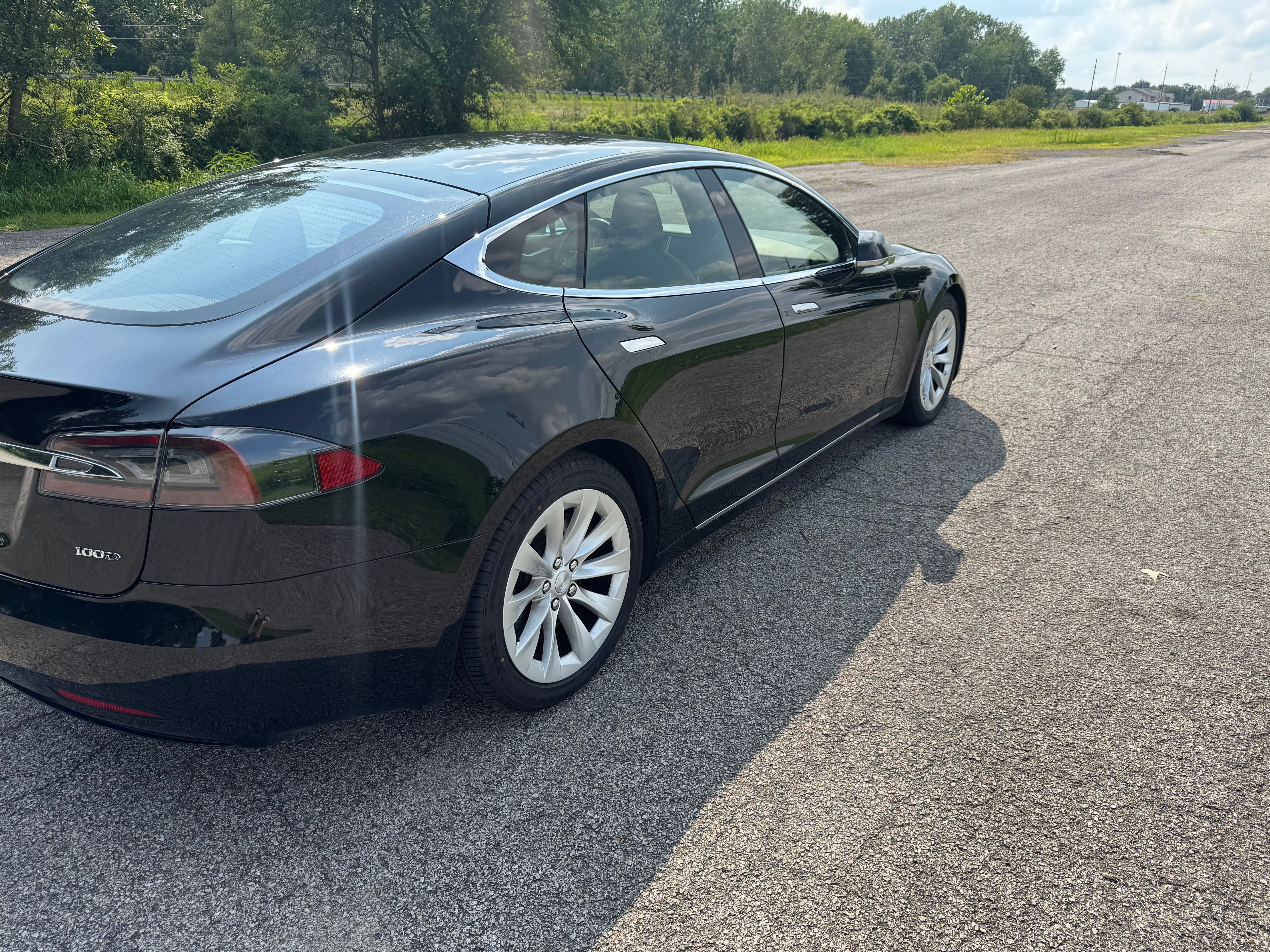 Used 2017 Tesla Model S 100D AWD/4WD image 14