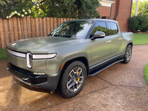 Used 2023 Rivian R1T Launch Edition AWD/4WD image 1