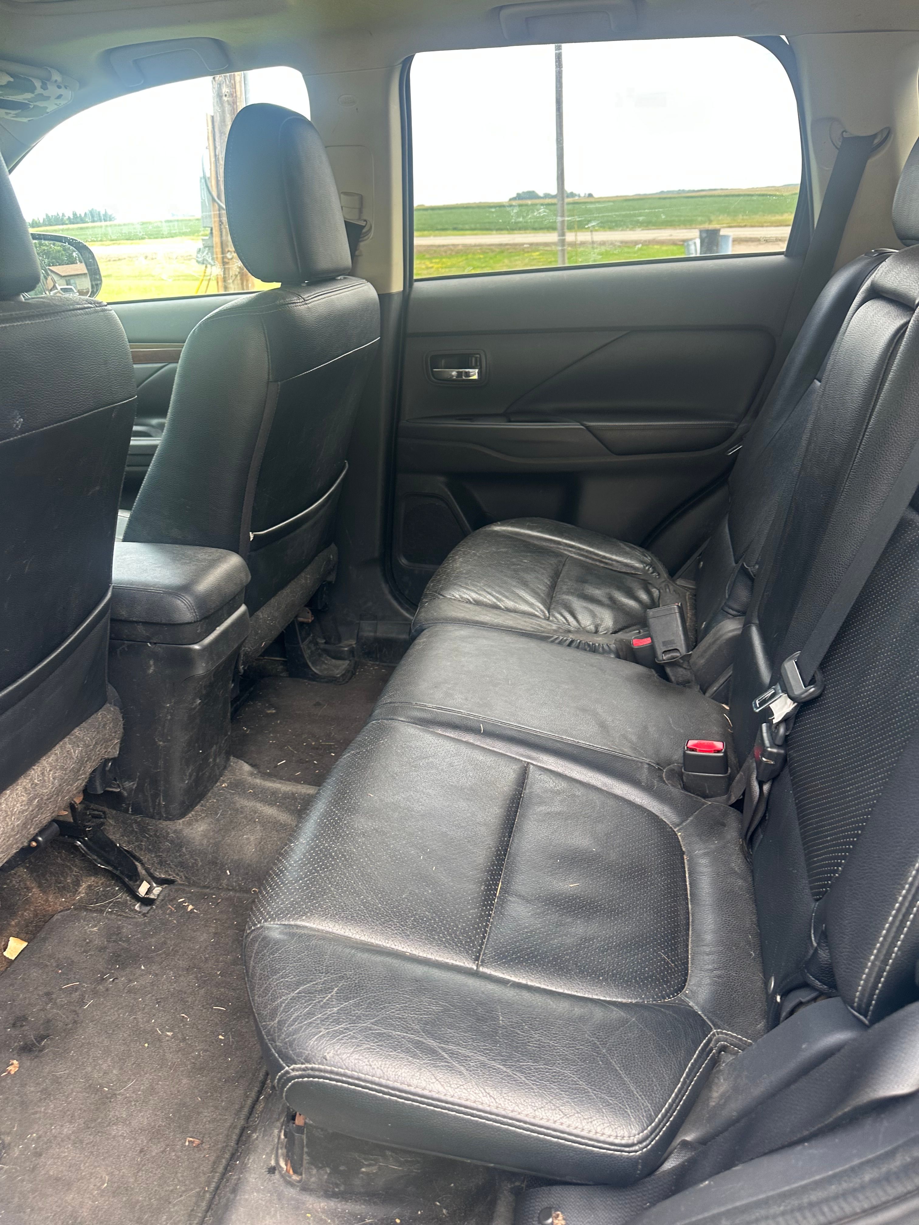 Used 2015 Mitsubishi Outlander SE AWD/4WD image 5