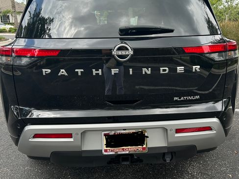 Used 2024 Nissan Pathfinder Platinum w/ Cargo Package FWD image 4