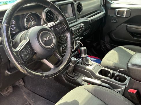 Used 2019 Jeep Wrangler Unlimited Sport S AWD/4WD image 5