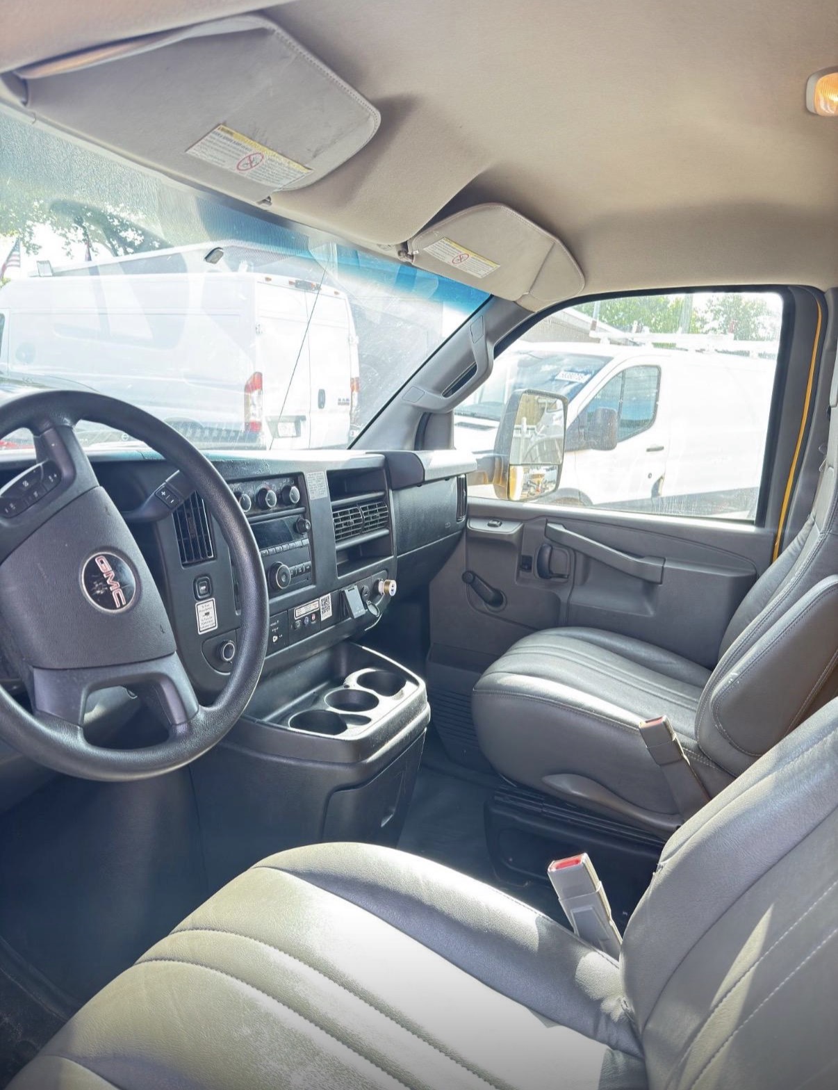 Used 2019 GMC Savana 3500 Extended w/ Driver Convenience Package RWD image 11