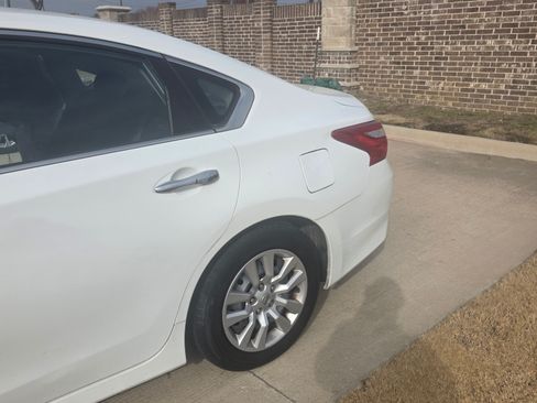 Used 2016 Nissan Altima 2.5 S w/ Power Driver Seat Package image 6