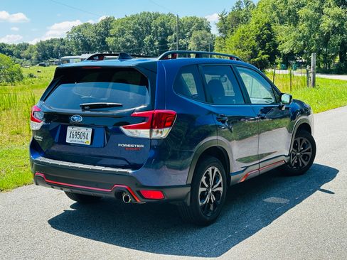 Used 2024 Subaru Forester Limited AWD/4WD image 2