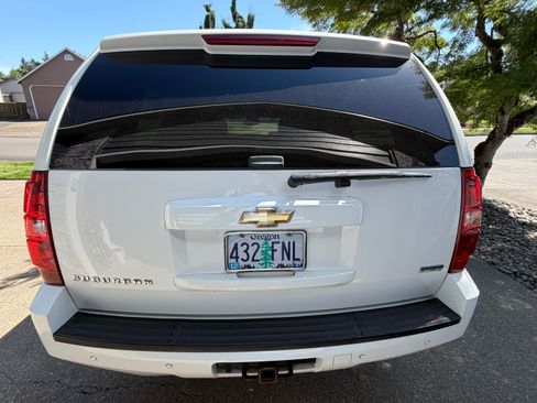 Used 2011 Chevrolet Suburban LT w/ Luxury Package AWD/4WD image 5