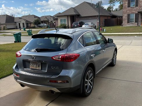 Used 2017 INFINITI QX50 2WD w/ Deluxe Touring Package image 10