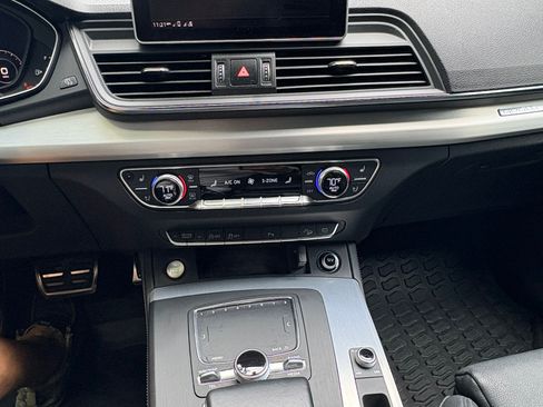 Used 2019 Audi SQ5 Premium Plus AWD/4WD image 9