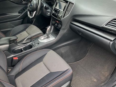 Used 2018 Subaru Crosstrek 2.0i Premium w/ Moonroof Package image 11