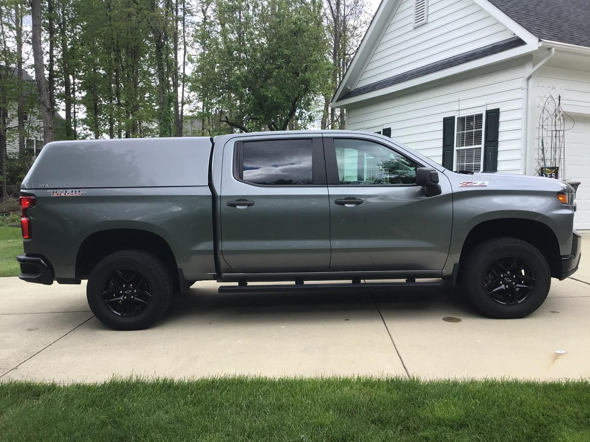 Used 2021 Chevrolet Silverado 1500 Custom Trail Boss AWD/4WD image 2