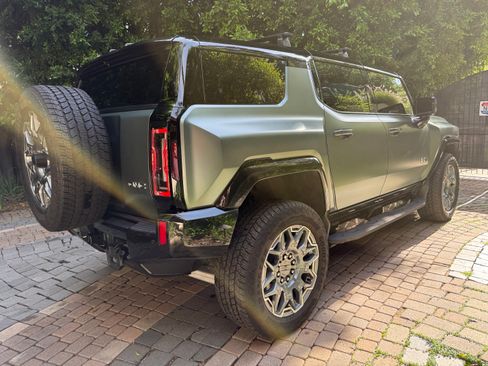 Used 2024 GMC Hummer EV 3X image 9