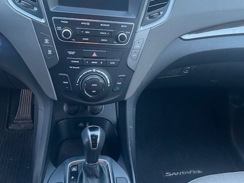 Used 2017 Hyundai Santa Fe Sport image 5