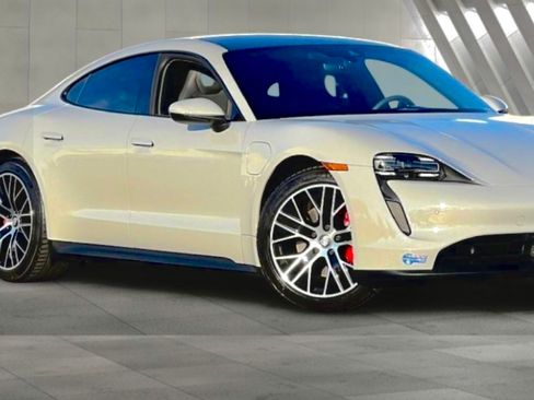 Used 2021 Porsche Taycan 4S image 11