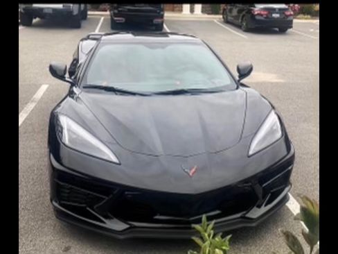 Used 2021 Chevrolet Corvette Stingray Preferred Cpe w/ Z51 Performance Package image 2