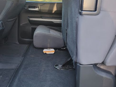 Used 2018 Toyota Tundra SR5 w/ TRD Off Road Package image 21