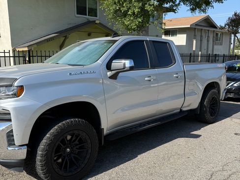 Used 2020 Chevrolet Silverado 1500 LT w/ Trailering Package AWD/4WD image 1